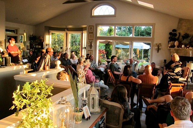 John Doan living room concert in his home.