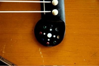 dyer-harp-guitar-bridge