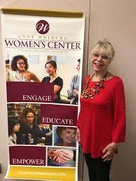 photo of Anne Hoiberg