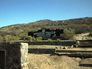 Cowles mountain trail head